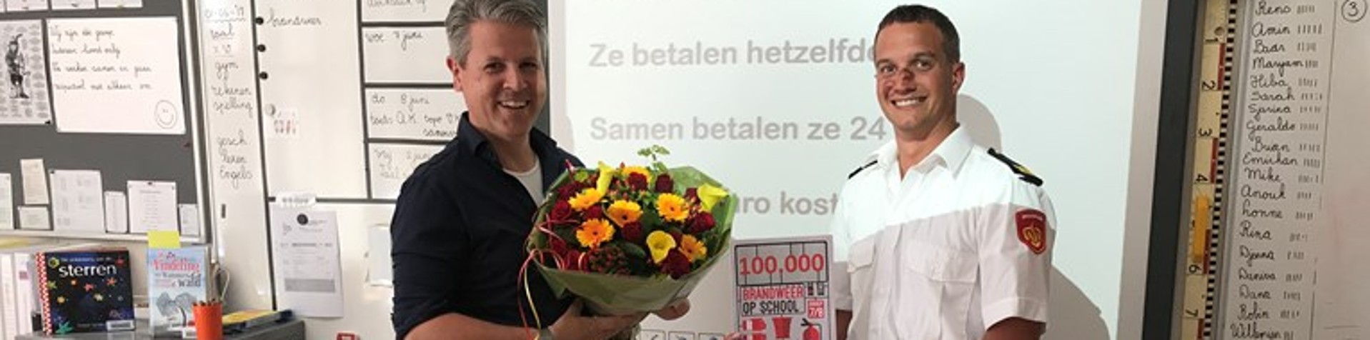 100.000(!) lesboekjes Brandweer op School uitgegeven